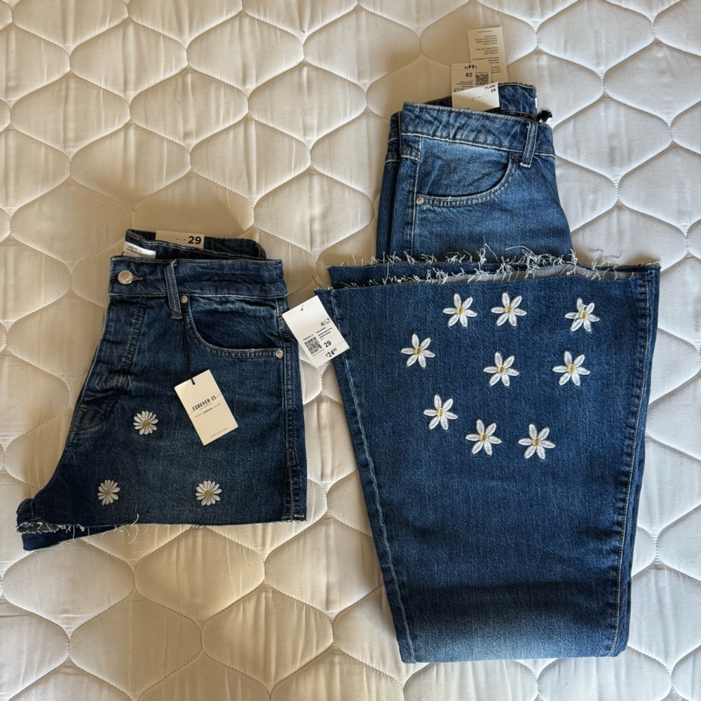 Flare pants + shorts with embroidered floral pattern bundle